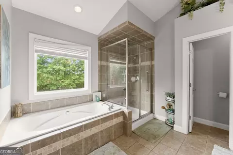 Bath - 1233 White Columns Dr, Monroe, GA 30656 photo 2 of 3