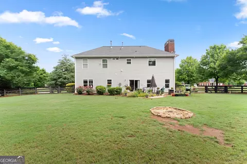 Exterior - 1233 White Columns Dr, Monroe, GA 30656 photo 6 of 8