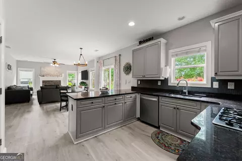 Kitchen - 1233 White Columns Dr, Monroe, GA 30656 photo 3 of 4
