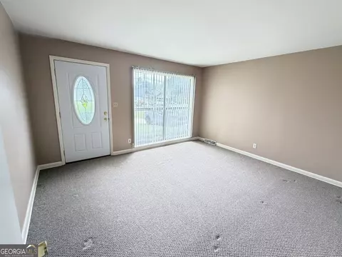 Living - 52 Lyons Dr NW, Rome, GA 30165 photo 4 of 5
