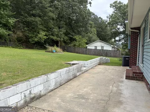 Exterior - 52 Lyons Dr NW, Rome, GA 30165 photo 3 of 10