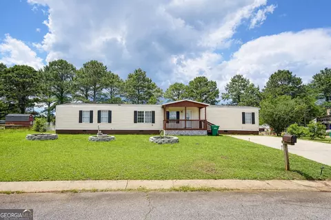 240 Bayberry Dr, Byron, GA 31008