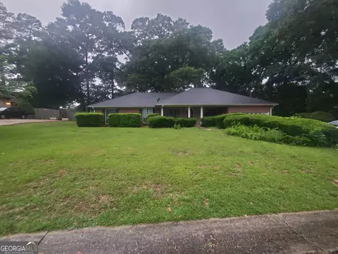 205 Forest Mill Dr, Warner Robins, GA 31088