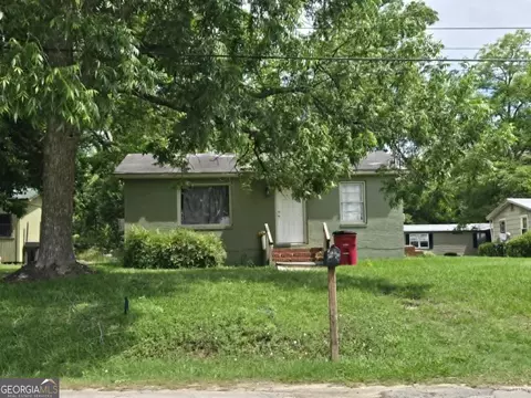14 Hendley St, Hawkinsville, GA 31036