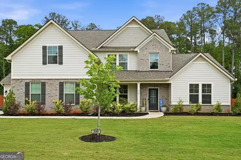 220 Bre Dr, Fayetteville, GA 30215