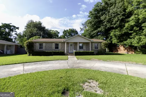 121 Sonja Dr, Warner Robins, GA 31088