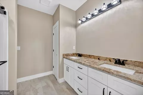 Entry Way - Undisclosed, Macon, GA 31216 photo 3 of 4