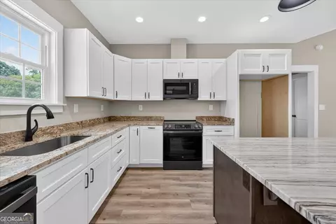 Kitchen - Undisclosed, Macon, GA 31216 photo 2 of 3
