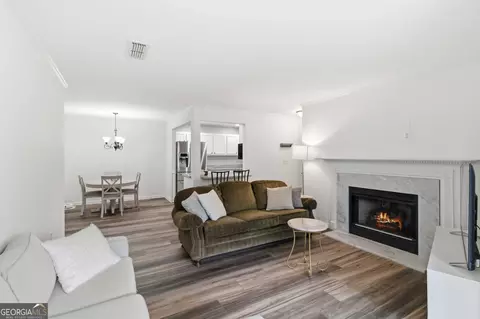 Living - 606 Berkeley Woods Dr, Duluth, GA 30096 photo 3 of 3