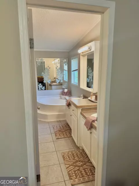 Bath - 101 Orchard Rd, Perry, GA 31069 photo 1 of 8