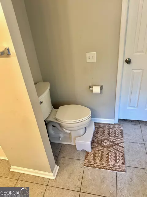 Bath - 101 Orchard Rd, Perry, GA 31069 photo 4 of 8