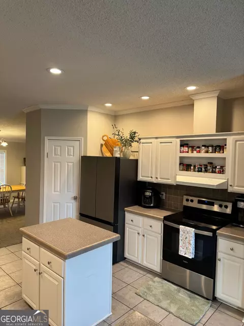 Kitchen - 101 Orchard Rd, Perry, GA 31069 photo 1 of 4