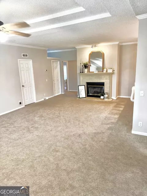 Living - 101 Orchard Rd, Perry, GA 31069 photo 3 of 3