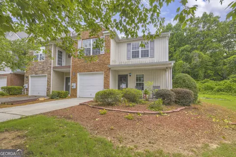 1498 Box Cir, Winder, GA 30680