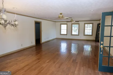 Living - 1825 Groaning Rock Rd, Commerce, GA 30530 photo 4 of 11