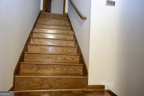 Entry Way - 1825 Groaning Rock Rd, Commerce, GA 30530 photo 5 of 10