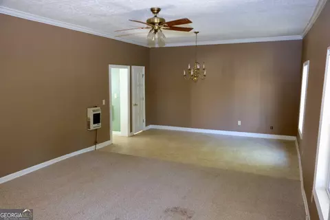 Living - 1825 Groaning Rock Rd, Commerce, GA 30530 photo 6 of 11