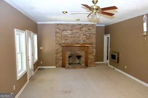 Living - 1825 Groaning Rock Rd, Commerce, GA 30530 photo 7 of 11