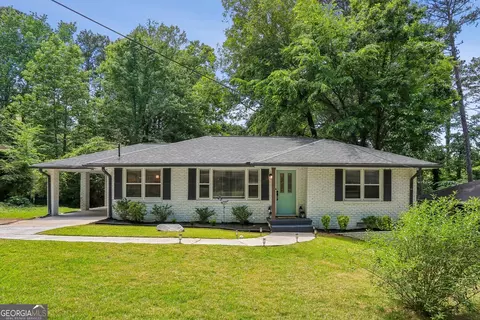 1879 Long Dr, Decatur, GA 30032