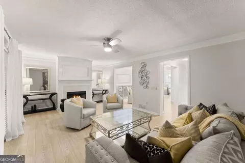 Living - 3914 Meeting St, Duluth, GA 30096 photo 2 of 3