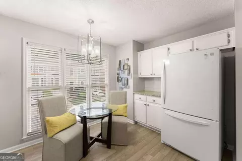 Kitchen - 3914 Meeting St, Duluth, GA 30096 photo 2 of 4