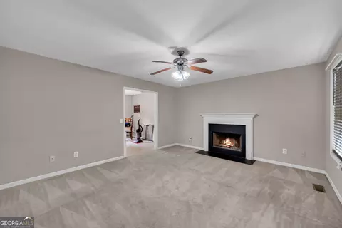 Living - 26 Candlestick Dr, Hull, GA 30646 photo 2 of 5