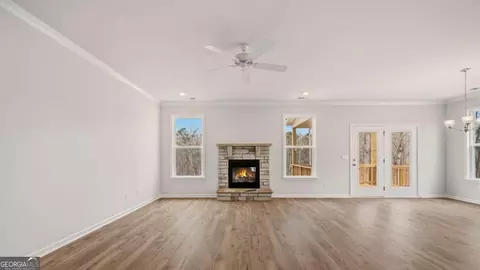 Living - 502 Beachview Rd, Hampton, GA 30228 photo 2 of 3