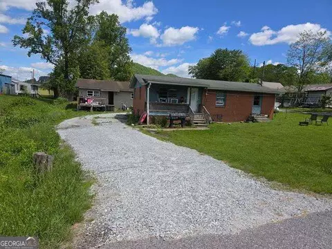 37 Erwin St, Clayton, GA 30525