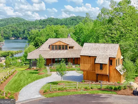 140 Cove View Ln, Clarkesville, GA 30523