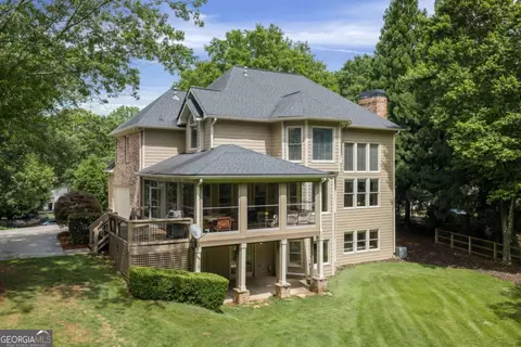 46 Lakecrest Cir, Suwanee, GA 30024