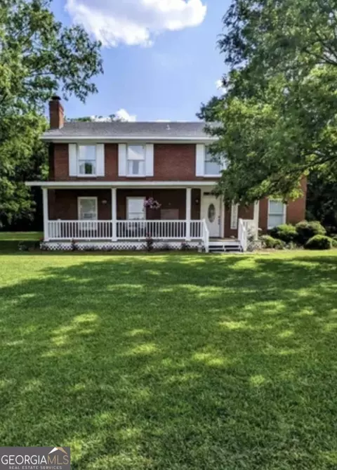 164 W Myra St, Alma, GA 31510