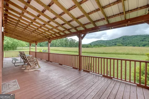 568 Parks Rd, Hiawassee, GA 30546