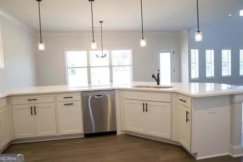 Kitchen - 600 Beaver Ct, Perry, GA 31069 photo 4 of 4