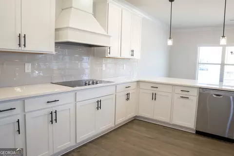 Kitchen - 600 Beaver Ct, Perry, GA 31069 photo 3 of 4