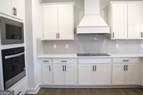Kitchen - 600 Beaver Ct, Perry, GA 31069 photo 2 of 4