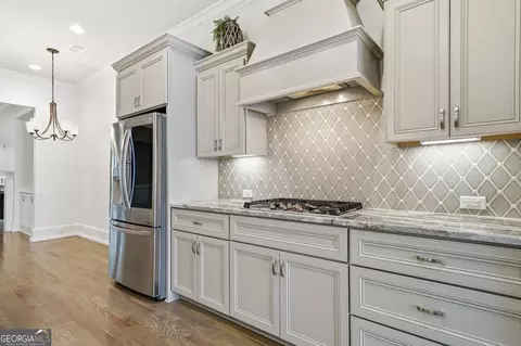Kitchen - 337 Rosshandler Rd, Suwanee, GA 30024 photo 5 of 5