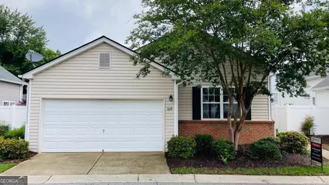 559 W Oaks Dr, Woodstock, GA 30188