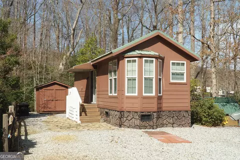 16 Bear Lovers Ct, Cleveland, GA 30528