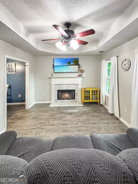 Living - 146 Henry Higgins Rd, Jackson, GA 30233 photo 1 of 3