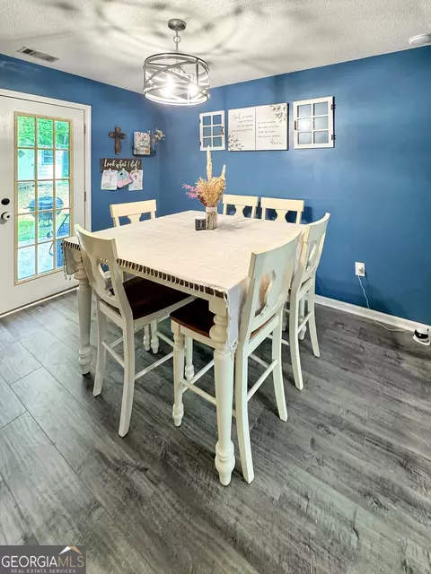 Dining - 146 Henry Higgins Rd, Jackson, GA 30233 photo 2 of 2