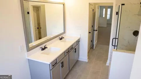 Bath - 604 Beaver Ct, Perry, GA 31069 photo 3 of 7