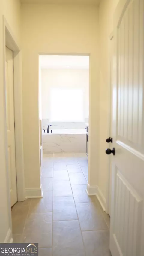Entry Way - 604 Beaver Ct, Perry, GA 31069 photo 5 of 6