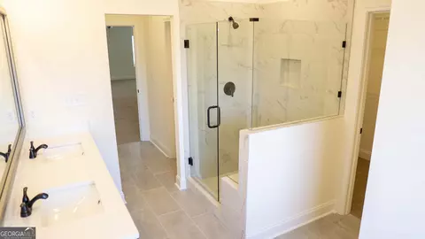 Entry Way - 604 Beaver Ct, Perry, GA 31069 photo 6 of 6