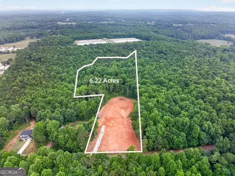 135 Jarrett Ln, Gillsville, GA 30543