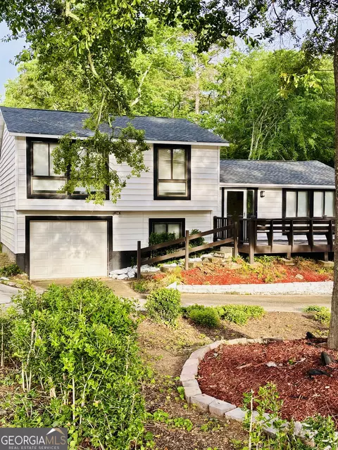 121 Kings Ridge Dr, Peachtree City, GA 30269