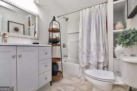 Bath - 419 Fling Rd, Lagrange, GA 30240 photo 1 of 5