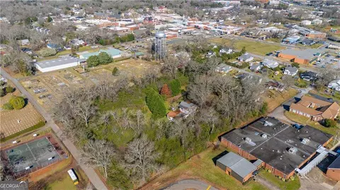 101 E Chambers St, Forsyth, GA 31029