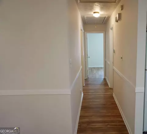 Entry Way - 307 6th Ave, Winder, GA 30680 photo 2 of 2