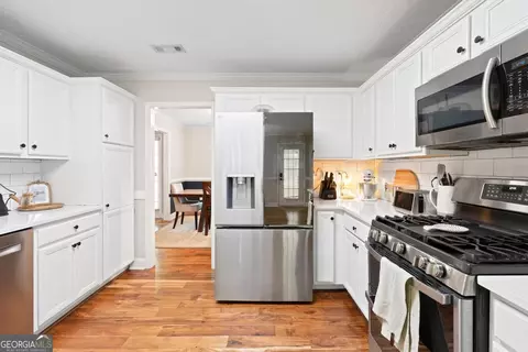 Kitchen - 235 Creekside Cir, Hampton, GA 30228 photo 3 of 3