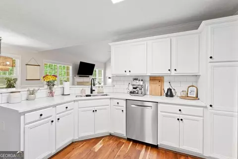 Kitchen - 235 Creekside Cir, Hampton, GA 30228 photo 2 of 3